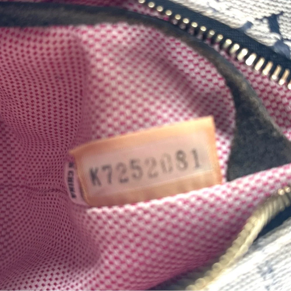 Dooney Bourke Vintage Black White Signature Jacquard Small Shoulder Bag Charm - Picture 10 of 10